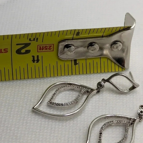 0.25tcw raindrop earrings - Picture 4 of 4